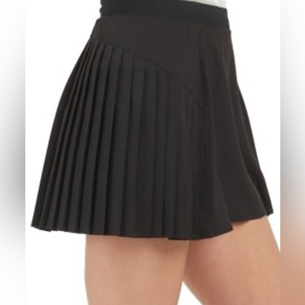 Spanx Get Moving Pleated Skort Size M